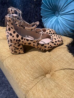 Leopard Print Mary Jane Block Heels in Tan and Black